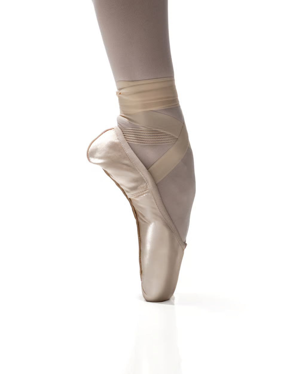 R-Class Crescenda Pointe Shoe - M Shank, CL60