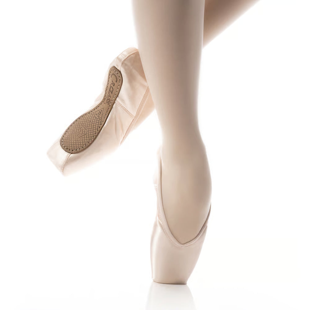 R-Class Fantasia Pointe Shoe - M Shank, RC30