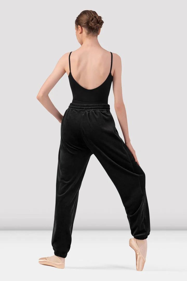 Bloch Adults Gloria Velvet Sweatpant, Black P80003