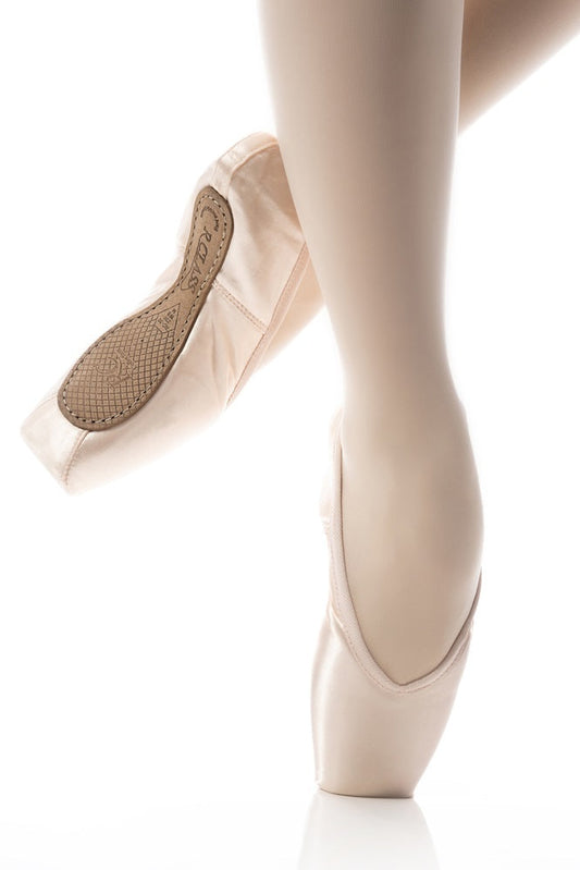 R-Class Fantasia Pointe Shoe - M Shank, RC30